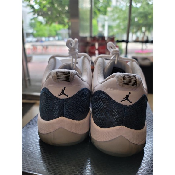 jordan 11 low blue snake size 12 - Picture 7 of 10